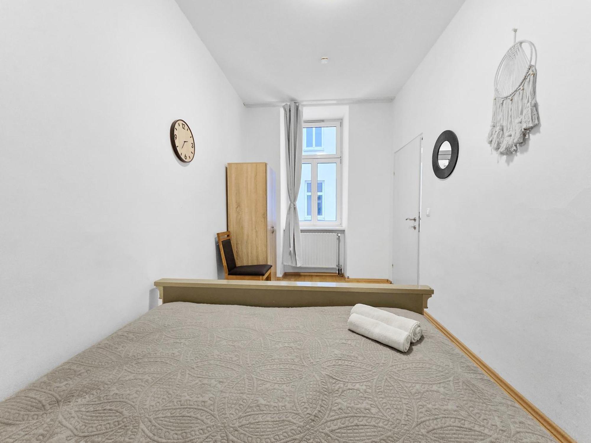 Three King-Size Beds, Three Bedrooms Відень Екстер'єр фото